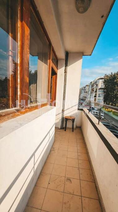 Vânzare - Apartament în Văzrajdane,  Burgas