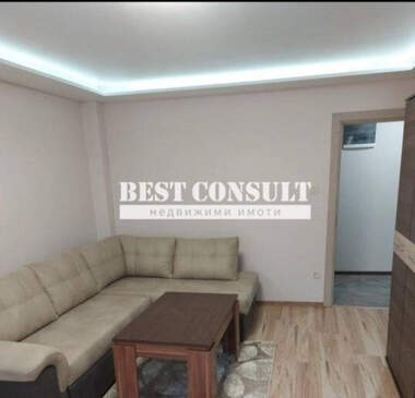 Închiriere - Apartament în Center,  Ruse