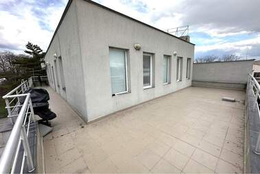 For rent - Office in Targovia na edro,  Ruse