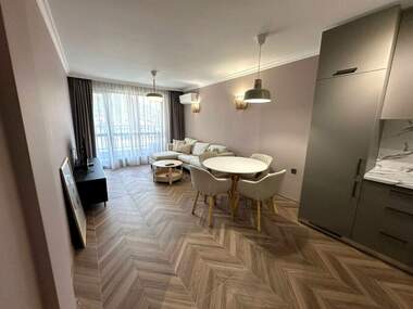 Miete - Wohnung in Mladejki halm,  Plowdiw