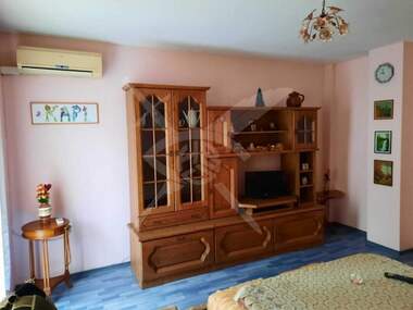 For rent - Apartment in Kolhozen pazar,  Varna
