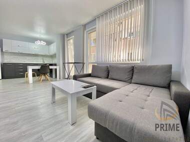 Închiriere - Apartament în Lazur,  Burgas