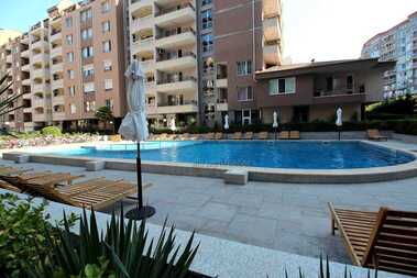 Închiriere - Apartament în Zornița,  Burgas