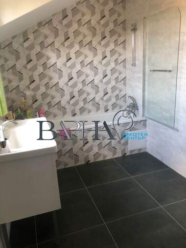 Продажба - Къща в Изгрев,  Варна