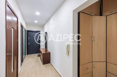 Închiriere - Apartament în Văzrajdane 1,  Varna