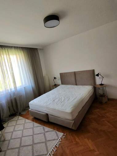 Închiriere - Apartament în Center,  Sofia