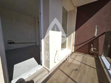 Verkauf - Wohnung in Üjen,  Plowdiw