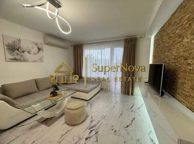 Închiriere - Apartament în Voevodski,  Haskovo