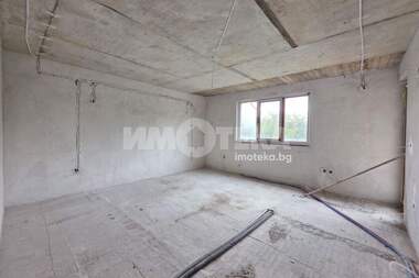 For sale - House in Voluiak,  Sofia