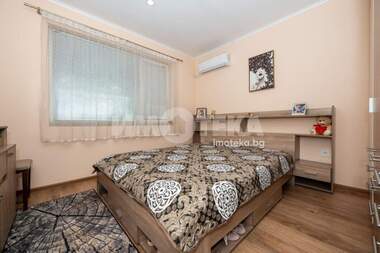 For sale - Apartment in Izgrev,  Plovdiv