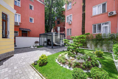 Verkauf - Ein ganzes Gebäude in Center,  Sovia