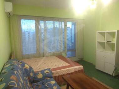 Închiriere - Apartament în Levski,  Varna
