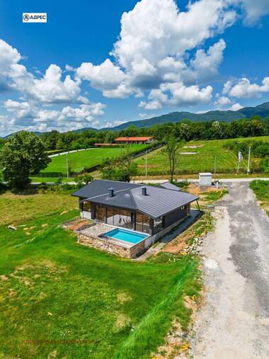 For sale - House in Aprilci,  Lovech