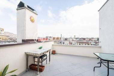 Închiriere - Apartament în Levski,  Varna