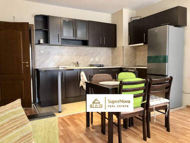 Închiriere - Apartament în Mladejki hălm,  Plovdiv