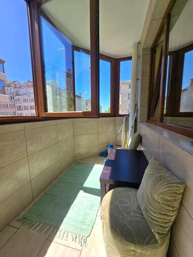 Miete - Wohnung in Wazrajdane,  Burgas