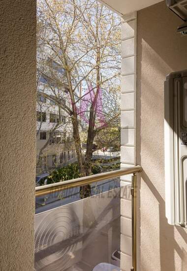 Închiriere - Apartament în Ceaîka,  Varna