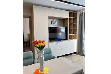 Închiriere - Apartament în Pobeda,  Varna