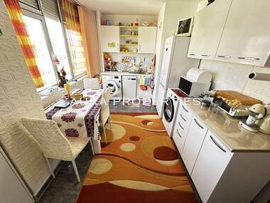 For sale - Apartment in Varosh,  Razgrad