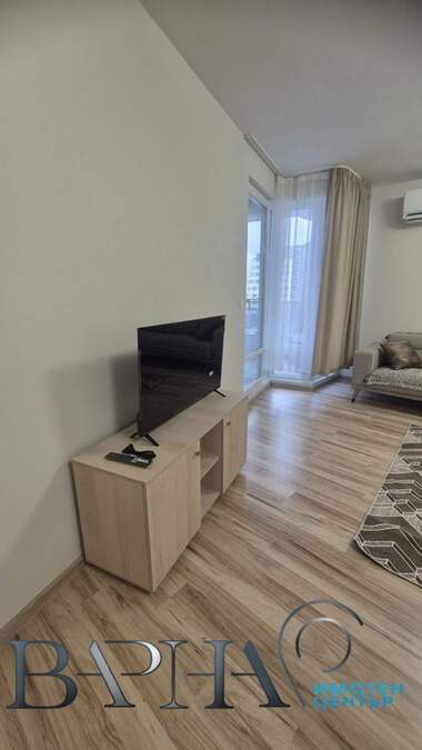 Miete - Wohnung in Mladost 2,  Warna