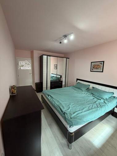 Închiriere - Apartament în Tri ceuceura-iug,  Stara Zagora