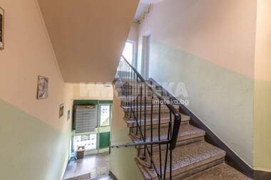 For sale - Apartment in VINS - Cherven ploshtad,  Varna