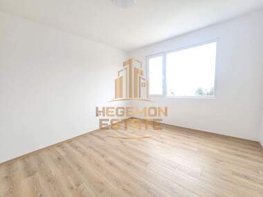 For sale - Apartment in Vazrajdane 2,  Varna