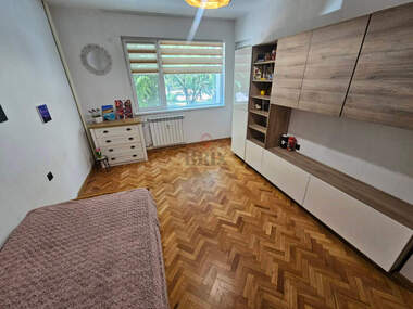 Miete - Wohnung in Alei Wazrajdane,  Ruse