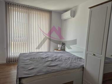Închiriere - Apartament în Văzrajdane 1,  Varna