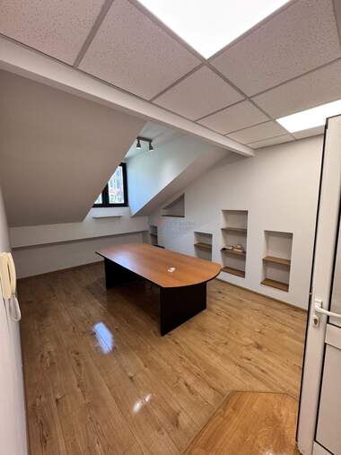 Miete - Büro in Zentar,  Weliko Tarnowo