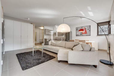 Închiriere - Apartament în Simeonovo,  Sofia