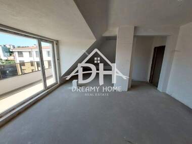 Verkauf - Wohnung in Wazrojdenzi,  Kardjali