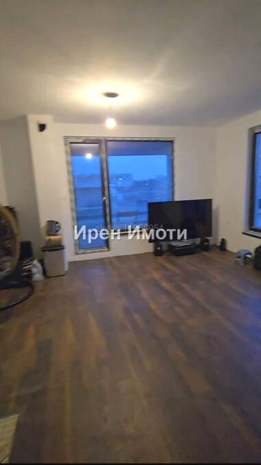 Vânzare - Apartament în Graf Ignatiev,  Iambol