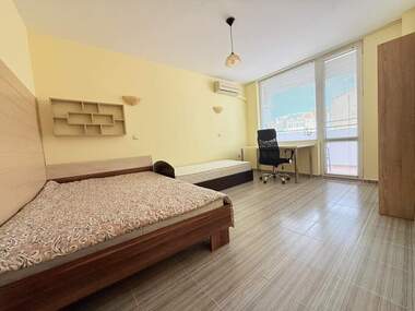 Închiriere - Apartament în Lazur,  Burgas