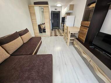 Închiriere - Apartament în Mladejki hălm,  Plovdiv