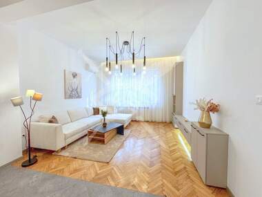 Verkauf - Wohnung in Center,  Sovia