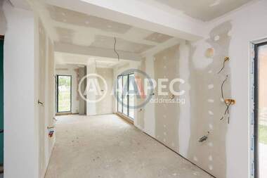 For sale - House in Yarebichna,  Varna
