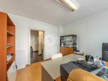 Verkauf - Büro in Elektron,  Warna