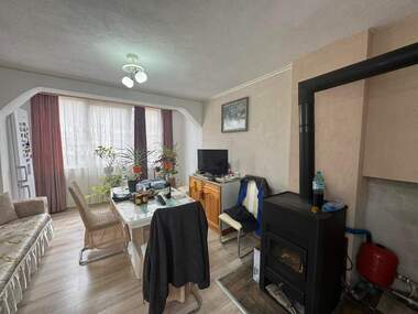 Verkauf - Wohnung in Karnobat,  Burgas