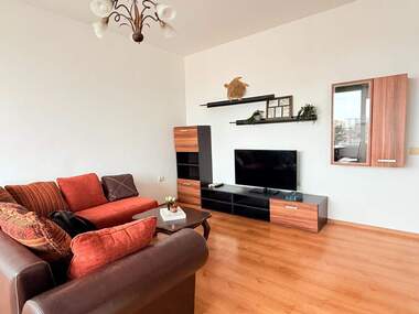 Închiriere - Apartament în Lazur,  Burgas