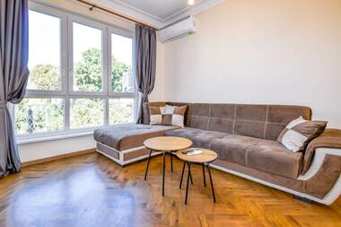 Kira - Apartman olarak Oborishte,  Sofia