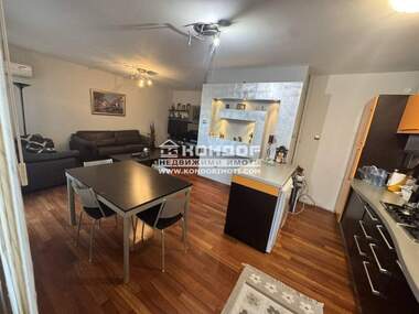 Vânzare - Apartament în Center,  Plovdiv