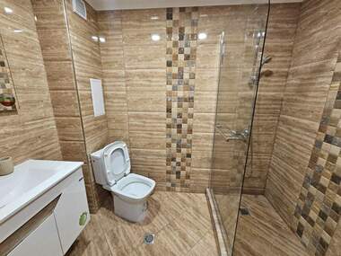 Închiriere - Apartament în Mladejki hălm,  Plovdiv