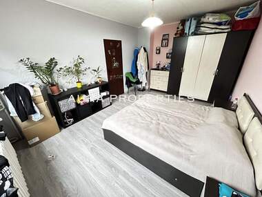 Verkauf - Wohnung in Zentar,  Razgrad