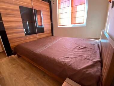 Închiriere - Apartament în Lazur,  Burgas