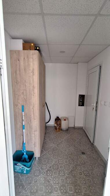 For rent - Office/Beauty saloon/Dental office in Koliu Ficheto,  Veliko Tarnovo