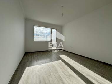 Vânzare - Apartament în Văzrajdane 3,  Varna