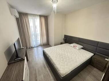 Închiriere - Apartament în Mladejki hălm,  Plovdiv