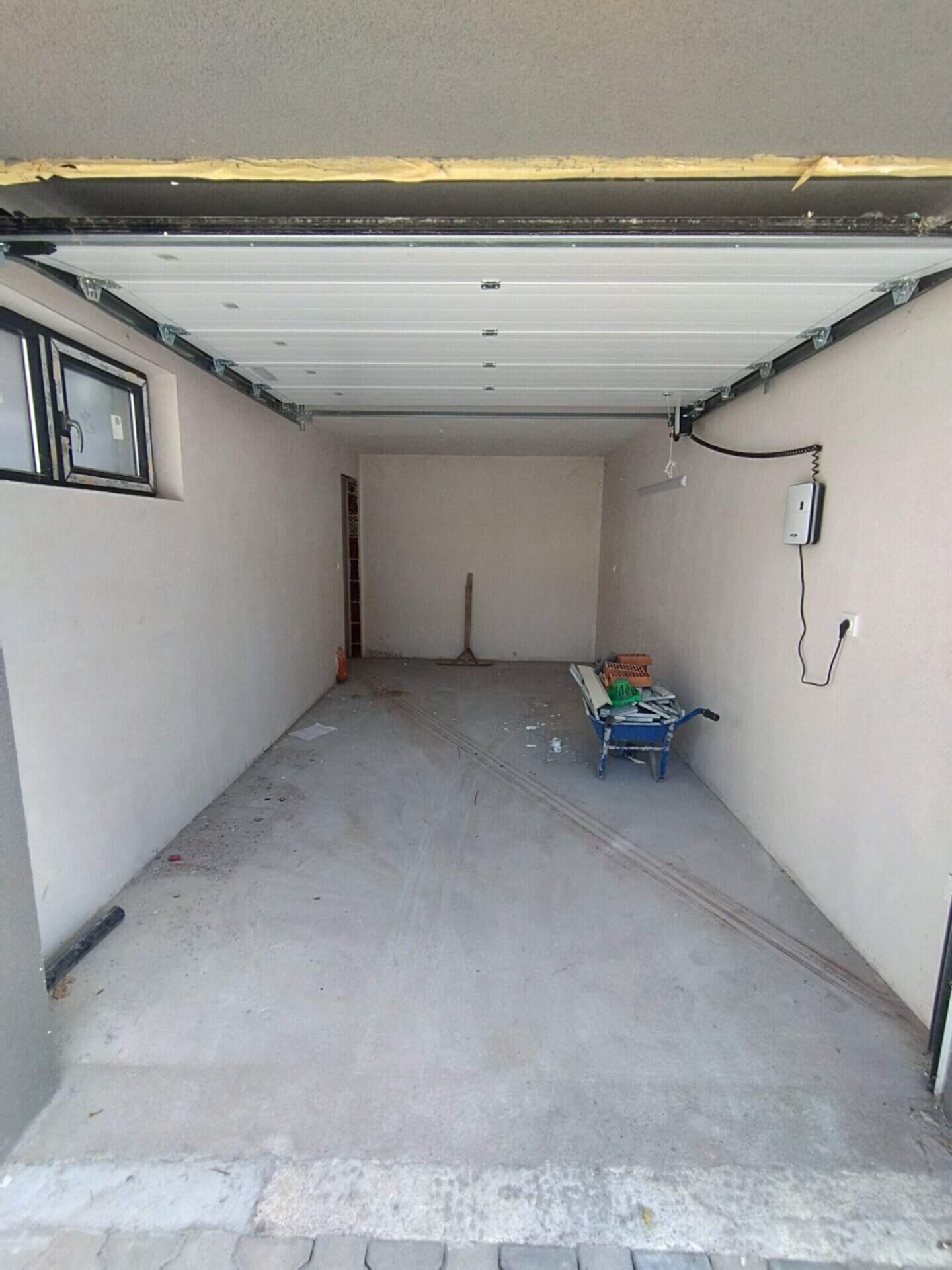 Parkplatz in Waroscha, Targowischte – Foto 4