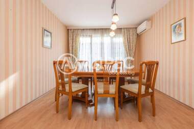 Închiriere - Apartament în Neptun,  Varna